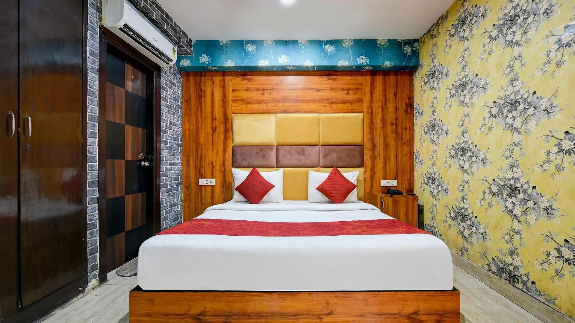 Hotel Palm Emerald A Family Hotel Near Delhi Airport T3 New Delhi India