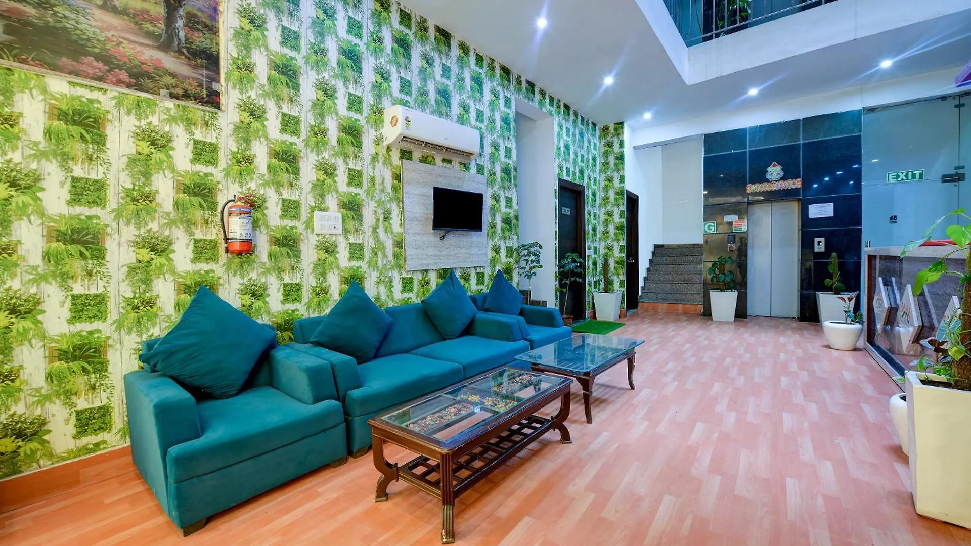 Hotel Palm Emerald A Family Hotel Near Delhi Airport T3 New Delhi