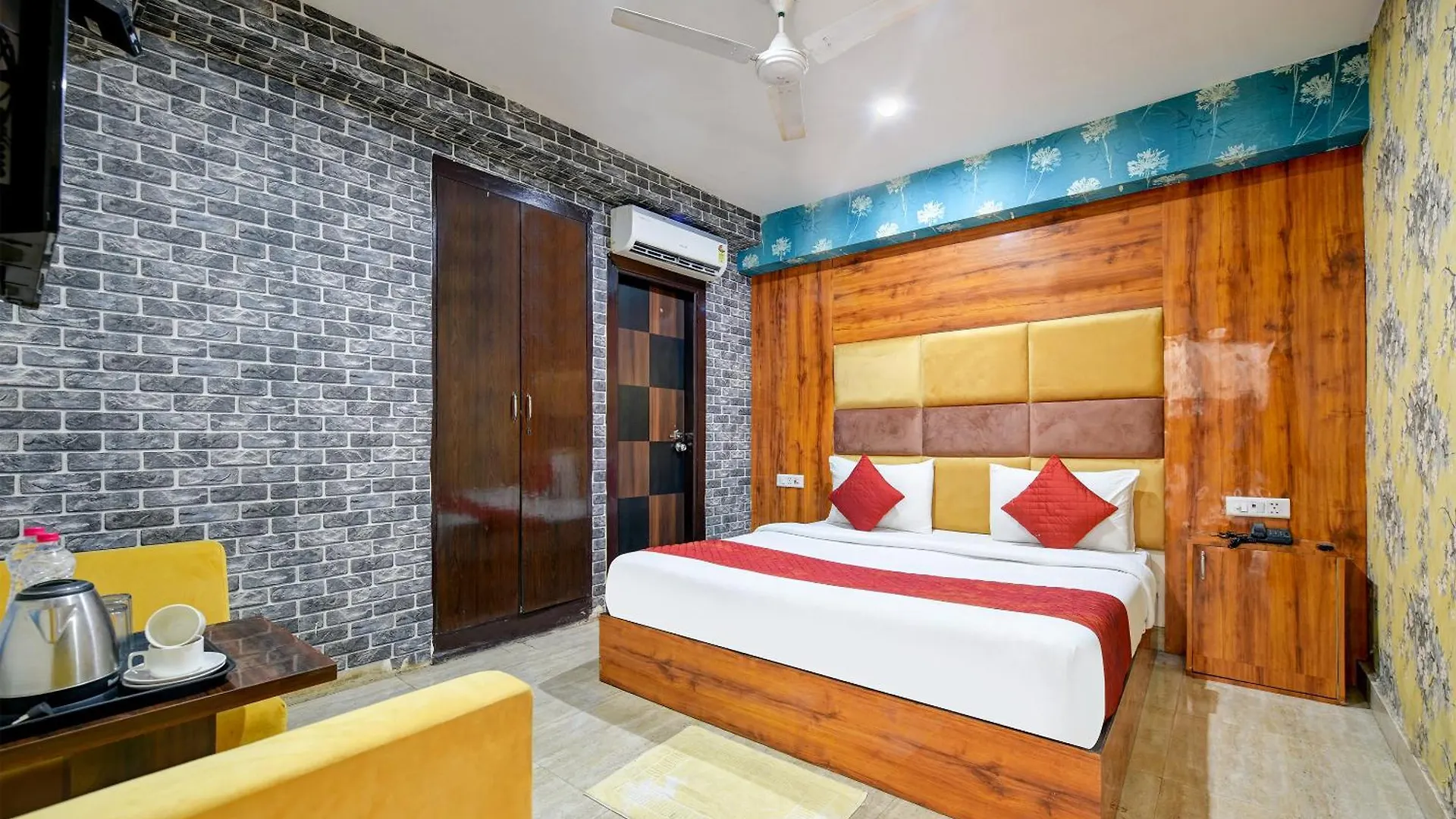 Hotel Palm Emerald A Family Hotel Near Delhi Airport T3 New Delhi